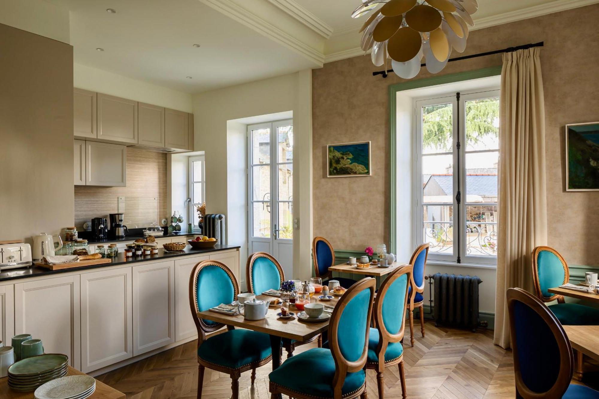 Bed & Breakfast Clos Du Cedre - D'hotes D'exception, Luxury A Dinan